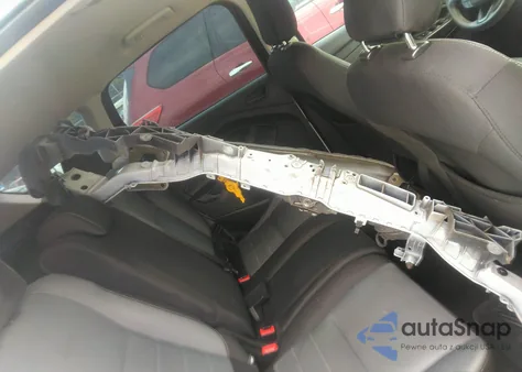 2018 Ford Escape S z USA, uszkodzony, nr VIN 1FMCU0F71JUB67365